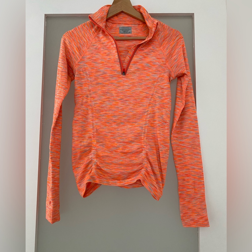 Athleta lighweight half zip long sleeve pullover with thumbholes size XS